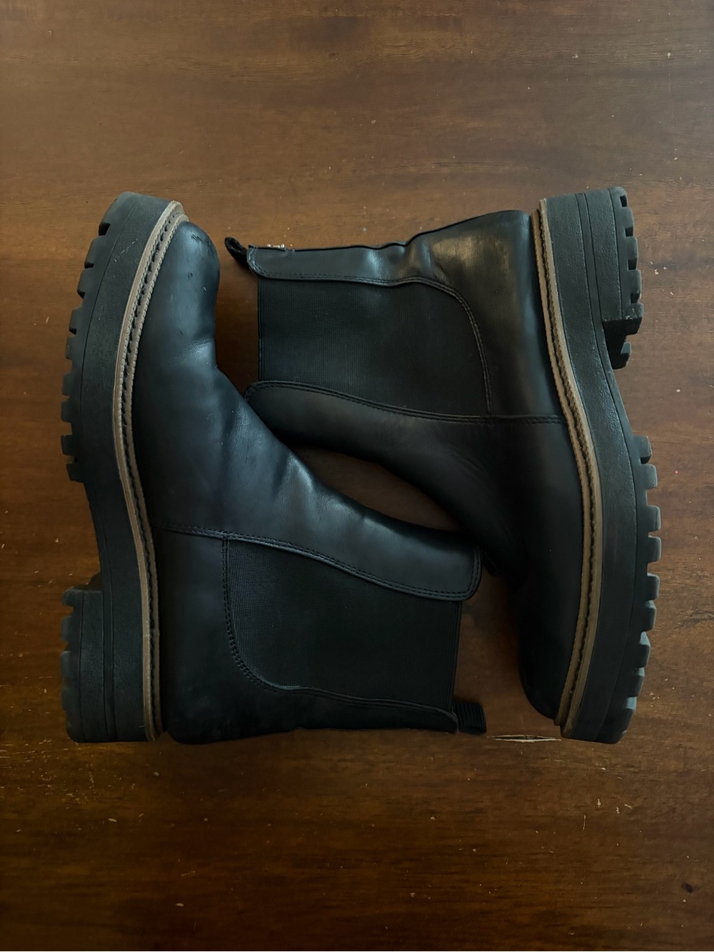 Women’s Sam Edelman Black Leather Chelsea Lug Boots - Classic Slip-On Style